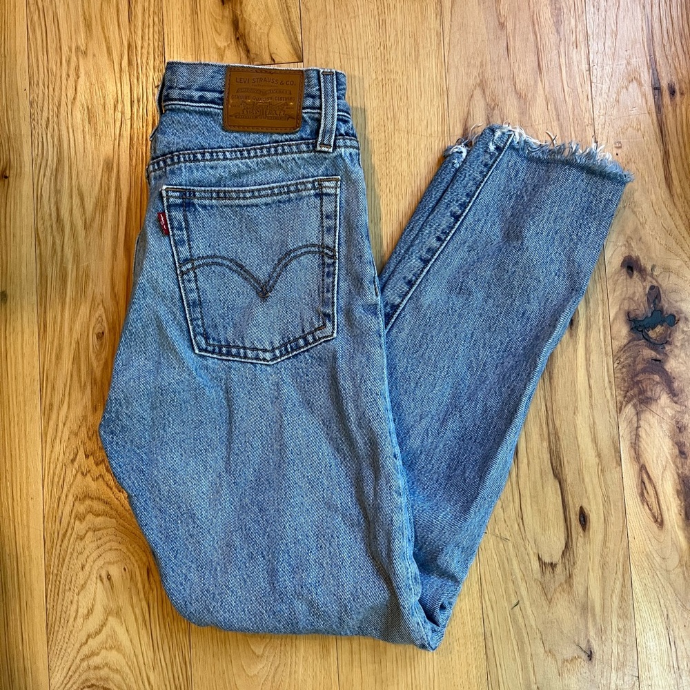 Levi’s Wedgie Jean